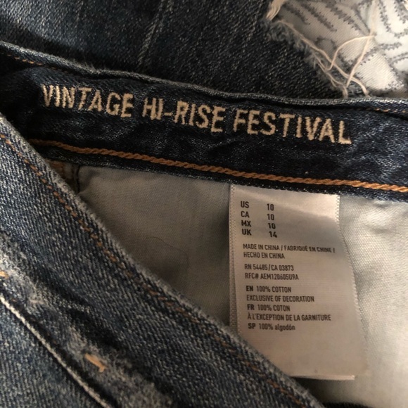 Used hi-waisted A&E distressed shorts - Picture 5 of 5